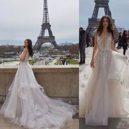 2023 New Backless A Line Wedding Dresses V Neck Appliques Bridal Gowns Custom vestido de novia Sweep Train