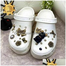 Shoe Parts Accessories Metal Punk Charms Designer Diy Bow Bear Shoes Decaration For Croc Jibbits Clogs Kids Boys Women Girls Gifts Dhmnf
