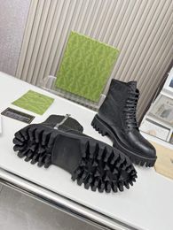 Ünlü kadın ayak bileği botları ziptotal platform bootes İtalya güzel yuvarlak ayak parmağı siyah beyaz deri lastik ganimet tasarımcısı modaya uygun düğün parti kısa patik kutusu eu 35-43