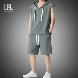 Men s Tracksuits Summer Men Hoodies Sleeveless Vest Sets Casual Simple Solid Colour Hooded Tracksuit 2 Peice Set 2023 Fashion Loose Male Suits 230411