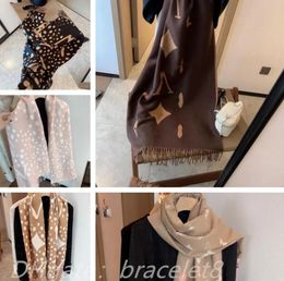 Designer Luxury Cashmere Scarf Fashion Brand Scarf Full Letter Printed Scarves Soft Touch Warm Wraps Women Autumn Winter Long Shawls