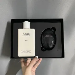 New Other Makeup Set Hand Care Cream 50ml Black Colour Mademoiselle Emulsion Hydratante Pour Le Corps Moisturising Body Lotion 200ml Christmas Gift Set With Box Stock