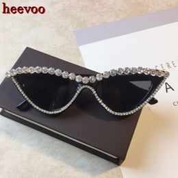 Sunglasses Vintage Luxury Crystal Diamond Cateye Sunglasses Women Brand Designer Black Pink Frame Cat Eye Sun Glasses Bling Eyewear 230411