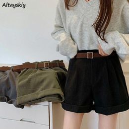 Women's Shorts Corduroy Shorts Women's Retro Straight Casual Solid Pockets Autumn Full Match Bottom Aesthetics Thick Waist 230412