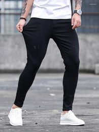 Мужские джинсы 2023 Мужские жесткие джинсовые брюки царапают черные эластичные тонкие маленькие брюки для ног мотоцикл спортивный уличный случай.