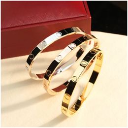 Titanium Stee Lover Bracelet Designers Jewellery Woman Man Fashion Luxury Screw Friendship Bracelet Plated Gold Silver Rose Gold Design Nail Bracelets 4 CZ Size 16-21