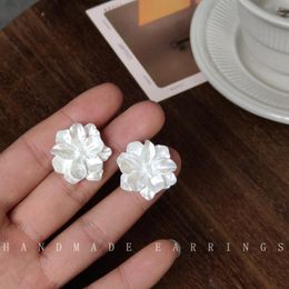 Stud Earrings S925 Silver Needle Small Fresh Resin White Flower Korean Fashion Sakura For Women Wholesale Earing