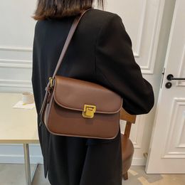 Simple shoulder bag, outdoor versatile women's bag, solid color PU fashionable handbag