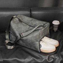 New high-capacity fitness bag with shoe position, Korean version men's bag, casual shoulder bag, crossbody bag, travel bag trend 230412