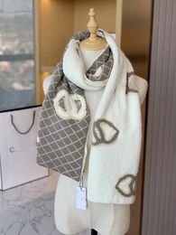 Luxury designer scarf Pashmina provides warmth for designers, winter knitted scarf, fashionable and classic men's and women's cashmere shawl