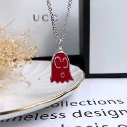 Designer necklace luxury necklaces classic couple necklaces vintage monogrammed unisex pendant necklaces fashionable and versatile jewellery holiday gifts