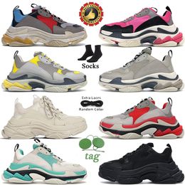 Women Men triple s Dad Casual Shoes Crystal Bottom Paris Leisure Clear Sole Black White Grey Red Pink blue Sneakers For Vintage Old Grandpa Trainer