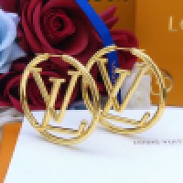 With Box Designer Hoop Earrings Letters Branded 18k Gold Women Earstuds Popular Luxury Ladies Jewellery