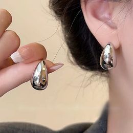 Designer Earrings Fashion Hot Selling Water Drops Women's Earrings Fashion Versatile Roman Palace Style Lightweight Teardrop High gloss Earrings