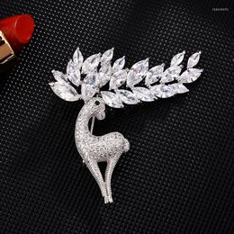 Brooches Cute Deer Brooch Collar Pin For Women & Girls Clothings Decor 1 Pc