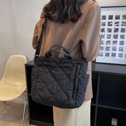Evening Bags Women Winter Shoulder Bag Large Capacity Space Pad Cotton Quilted Crossbody Bag Solid Colour Casual Soft Tote Purse Bag 231113