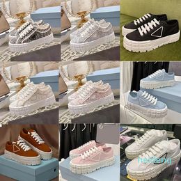 Designer Women Shoes dress Nylon Casual Shoes Gabardine Classic Canvas Sneakers Brand Wheel Lady Stylist Trainers Fashion Platform Solid Heighten