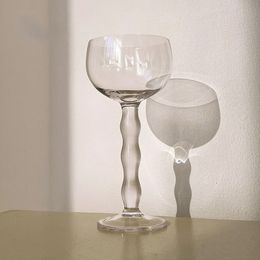 Tumblers Wine Glass Cocktail Frosted Wavy Handle Champagne Goblet es Drinkware Kitchen Dining Bar 230413