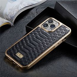 Luxury Python Pattern Vogue Phone Case for iPhone 15 Plus 14 13 12 11 Pro Max Durable Sturdy Stylish Full Protective Snake Print Leather Plating Back Cover Shockproof