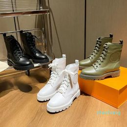 2024-womens Casual Sports shoes Travel women boots lace-up letter sneaker leather gym Thick soled men High top shoe designer boot platform lady Trainers size 35-42