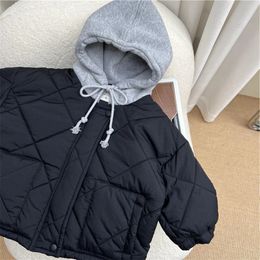 Down Coat Dzieci bawełniane płaszcze Winter Solid w kratę ciepłe chłopcy dziewczęta z kapturem parka 1-8 years dzieci swobodne kołdry kurtki 231113