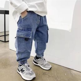 Jeans Boys Jeans Autumn And Winter Children Loose Boy Tooling Denim Pants 230413