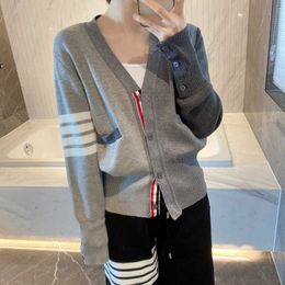 2024 Correct Version New Tom Wool Cardigan Colour Block Splice Knit Mens and Womens Sweaters Four Bar Top Coat