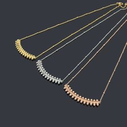 2023 Classic Bullet Head Ciondolo per la collana di design in acciaio in acciaio in acciaio in titanio oro gratis in oro