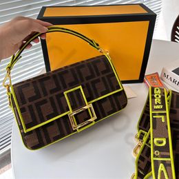 TOTES D Kadın Tote Çanta 2022 SS Moda Messenger Çantaları Lady Shouder Bag Crossbody Dişileri Tasarımcı Çerçeve Çantası