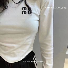 Miui Üst Lüks Kadın Örme T-Shirt Tasarımcının Yeni Yüksek Sınıf Uzun Kollu Alt U-Şeklinde Kış Kış Elastik Gömlek Yün Hoodie Yuvarlak Boyun Kazak