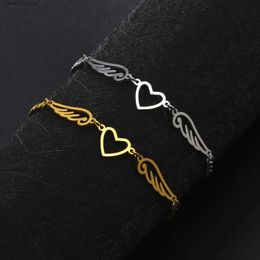 Anklets Ladies stainless steel anklet girl heart-shaped Angel Wing Pendant Figaro chain anklet beach accessories Q231113