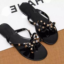 Design Rivet Bow Sandals Summer Crystal Shoes Women's Outdoor Craft Flip Flops