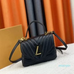 2024-Designer luxury womens New Wave bag HOLD ME handbag single shoulder messenger bag Solid color leather purse high quality