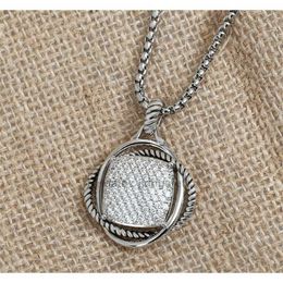 Iced Box Chain Entwined Designer Luxury Necklace Necklaces Dy Pendant Full Cubic Out Zirconia pave Loops Design Personalised for Women Jewellery Accessories
