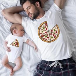 Family Matching Outfits Summer Family Matching T Shirt Pizza Cartoon Pattern Dad Son Mom Daughter T-shirts Top Fashion Cotton Short Sleeve Clothes 230412