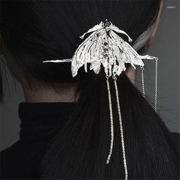 Hair Clips 2023 Vintage Silver Colour Metal Moth Bump Texture Clip Pins Dark Butterfly Long Tassel Sticks Headwear For Women Gifts