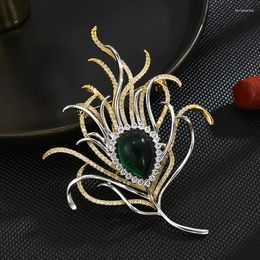 Brooches High-grade Chinese Style Peacock Feather Copper Brooch Pin Luxury Emerald Zircon For Women Coat Accessories