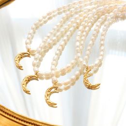 Pendant Necklaces Summer Autumn Women Necklace Retro Pearl Clavicle Chain Titanium Steel Crescent Freshwater Wholesale