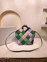 Designer-Evening Bags Colourful Woven Basket Woven Beach Totes Weaving Handbag Women Designer Bucket Crossbody Bags Shoppers Bags