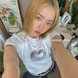 Women's T-Shirt Korean Design Heart Print Graphic Short Sleeve O Neck Baby Crop Top 2000S Harajuku Casual Streetwear Women T-shirt Kawaii Tees 230413