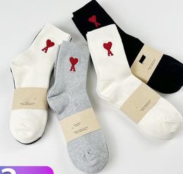 Designer Classic Fashion Luxury Men's and Women's Head Embroidered shark Socks Pure Cotton Socks Classic Colour Style 3Pairs/lot