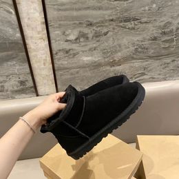 Designer Snow Boots Leather Thickened and Fleece Wool Thick Ankle Boots