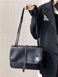 Evening Bags Large Capacity Commuter Underarm Bag For Women Textured Oil Wax Leather Black Shoulder Versatile Female Messenger