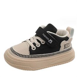 2024 NEW Babies Boy Girl Shoes Flat Sole Soft Casual Sports Striped Footwear For Newborns Toddler Crib Moccasins 2 Colours Available tide shoes