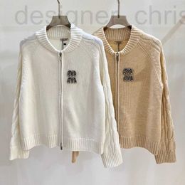 Women's T-Shirt designer luxury Home M Fashion High Edition Autumn/Winter 23 Handmade Pearl Rhinestone Letter Fried Dough Twists Zipper Knitted Cardigan DC11