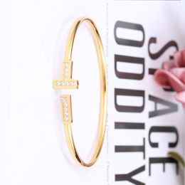 Luxury Designer Gold T Bracelet Women Stainless Steel Couple Rose Bracelet Female Popular Gifts for Woman Accessories Wholesale