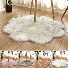 Carpets Plum Blossom Shaped Soft Fluffy Bedroom Faux Fur Fake Wool Sheepskin Rugs Warm Hairy Dining Room Home Carpet Anti-Skid Floor Mat