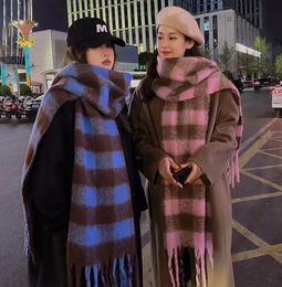 Szaliki owijają luksusowy szalik kratowy zima ciepłe kaszmirowe kobiety długie samice szaliki lady tassel szal design 231114