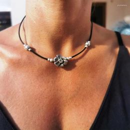 Choker Hong Kong Style Retro Beaded Wax Rope Metal Small Flower Necklace Female Hip-hop Cold Wind Long Sweater Neck Chain Dropship