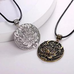 Pendant Necklaces Classic Fashion Design Retro Nation Mandala Lotus Moon Necklace Women's Personality Exquisite Jewelry